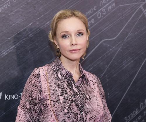 Вдова Олега Табакова обратилась к поклонникам после резких слов в адрес Елены Прокловой: «Хотят скандала. Скандала не будет» Вдова Олега Табакова обратилась к поклонникам после резких слов в адрес Елены Прокловой: «Хотят скандала. Скандала не будет»