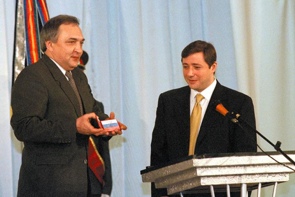Александр Хлопонин