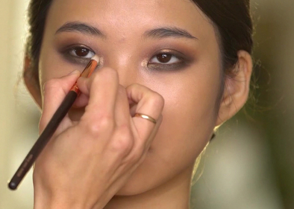 Коричневый Smoky Eyes
Коричневый Smoky Eyes