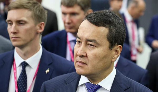 Алихан Смаилов Алихан Смаилов