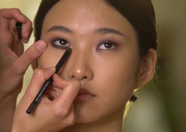 Коричневый Smoky Eyes
Коричневый Smoky Eyes
