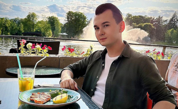 Антон Беккужев считает Надю Ермакову и Артёма Герасимова сладкой парочкой Антон Беккужев считает Надю Ермакову и Артёма Герасимова сладкой парочкой