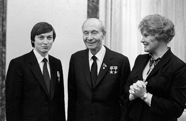 Анатолий Карпов Анатолий Карпов