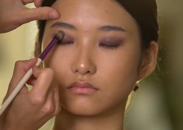 Коричневый Smoky Eyes
Коричневый Smoky Eyes