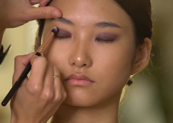Коричневый Smoky Eyes
Коричневый Smoky Eyes