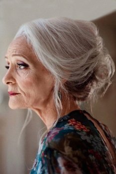Как одеваться женщине после 70 лет
Как одеваться женщине после 70 лет