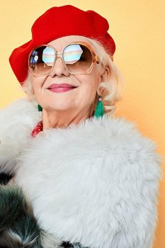 Как одеваться женщине после 70 лет
Как одеваться женщине после 70 лет