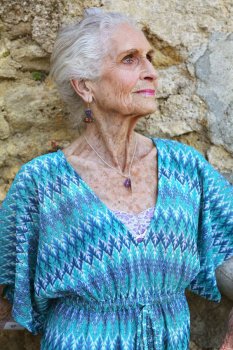 Как одеваться женщине после 70 лет
Как одеваться женщине после 70 лет