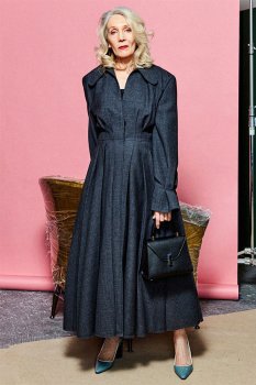 Как одеваться женщине после 70 лет
Как одеваться женщине после 70 лет